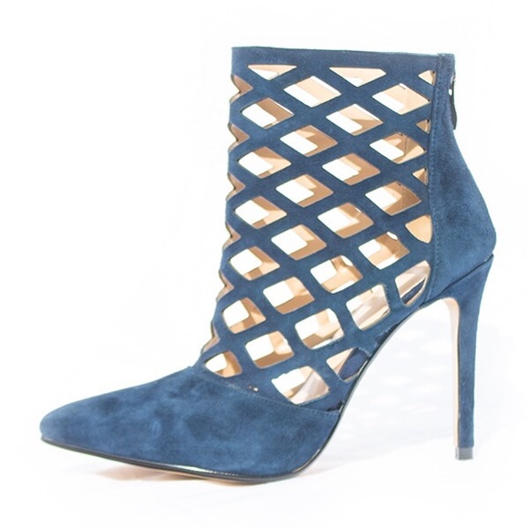 Lattice Stiletto Bootie - Picture 4 of 6